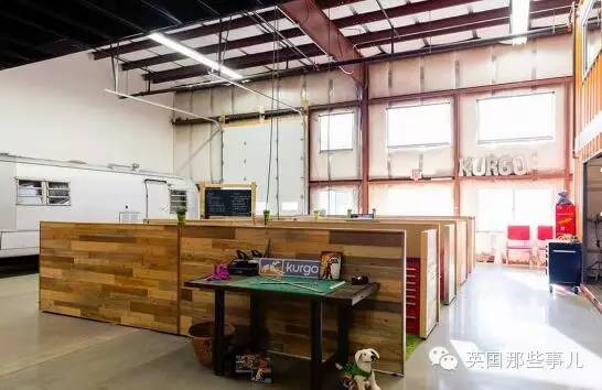 一家能够带狗上班的公司，感觉他们那的地位..人没狗高..