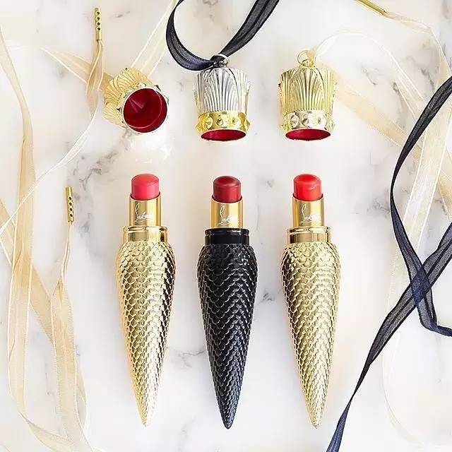 情人节礼物挑这几个准没错 (情人节礼物总有一款合适你)