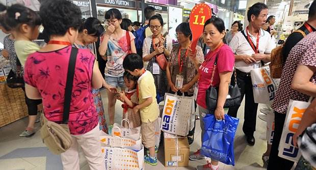 2017中国游客去日本买回多少马桶,中国大妈到印度旅游消费6000元