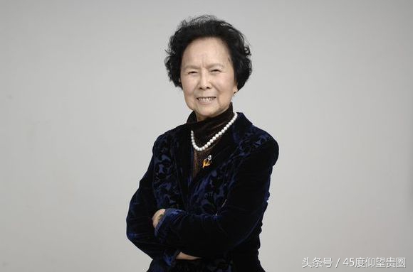 六小龄童怀念杨洁微博,回忆西游记导演杨洁六小龄童