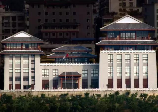 又一封辞职信火了！只因TA来了一趟巫山！