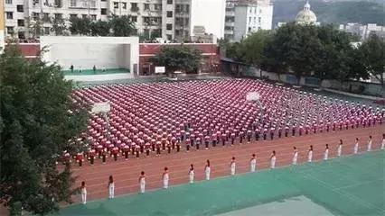 又一封辞职信火了！只因TA来了一趟巫山！