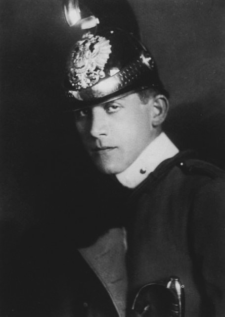 阿尔玛：我用钢爪逐步建造我偷来的窝