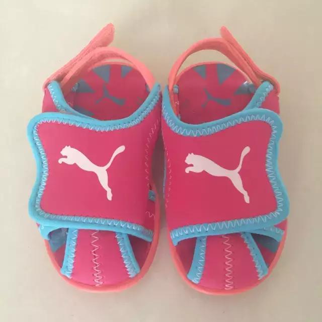 什么牌子的儿童凉鞋比较好穿耐穿,儿童凉鞋品牌哪种比较好穿