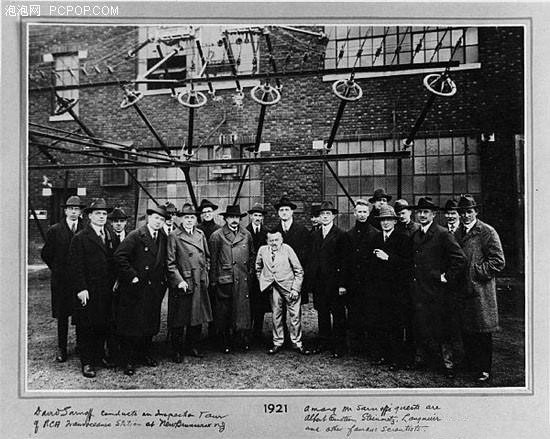 尼古拉特斯拉宇宙方程,尼古拉特斯拉引力理论