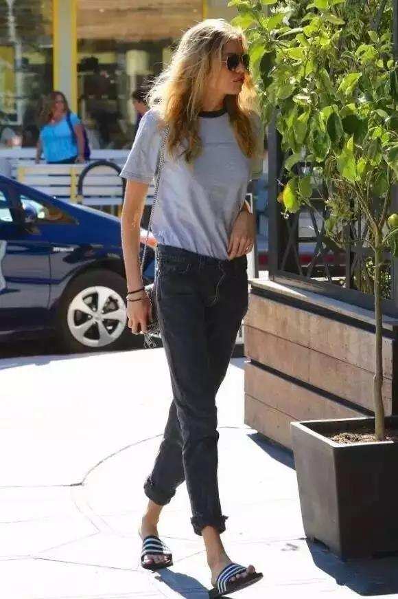 何苦买模仿名牌鞋成本30元，这5双丑鞋今年这么火，值得入手呀