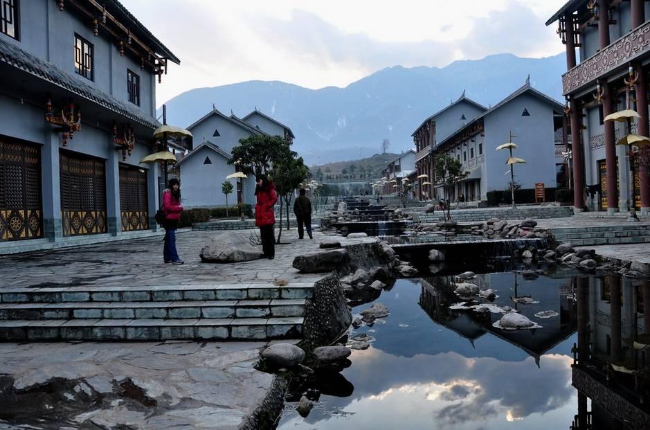 云南隔壁的一个苗族县城,来云南一定要去感受一下民族风情