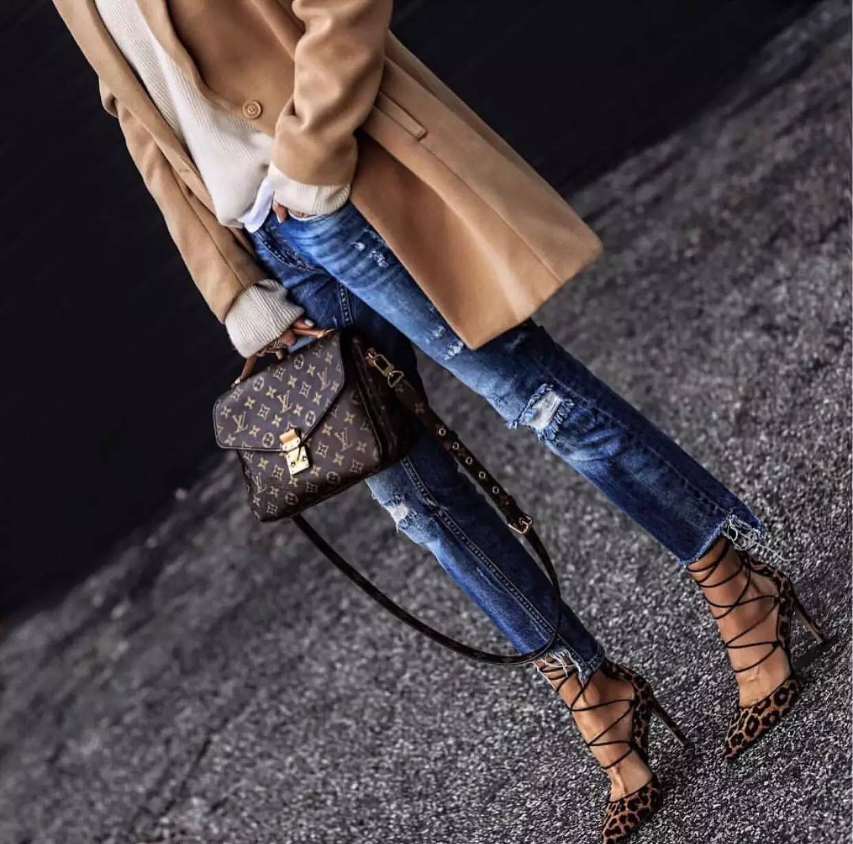 lv三合一和ysl信封包,lvguccichanel包哪个保值