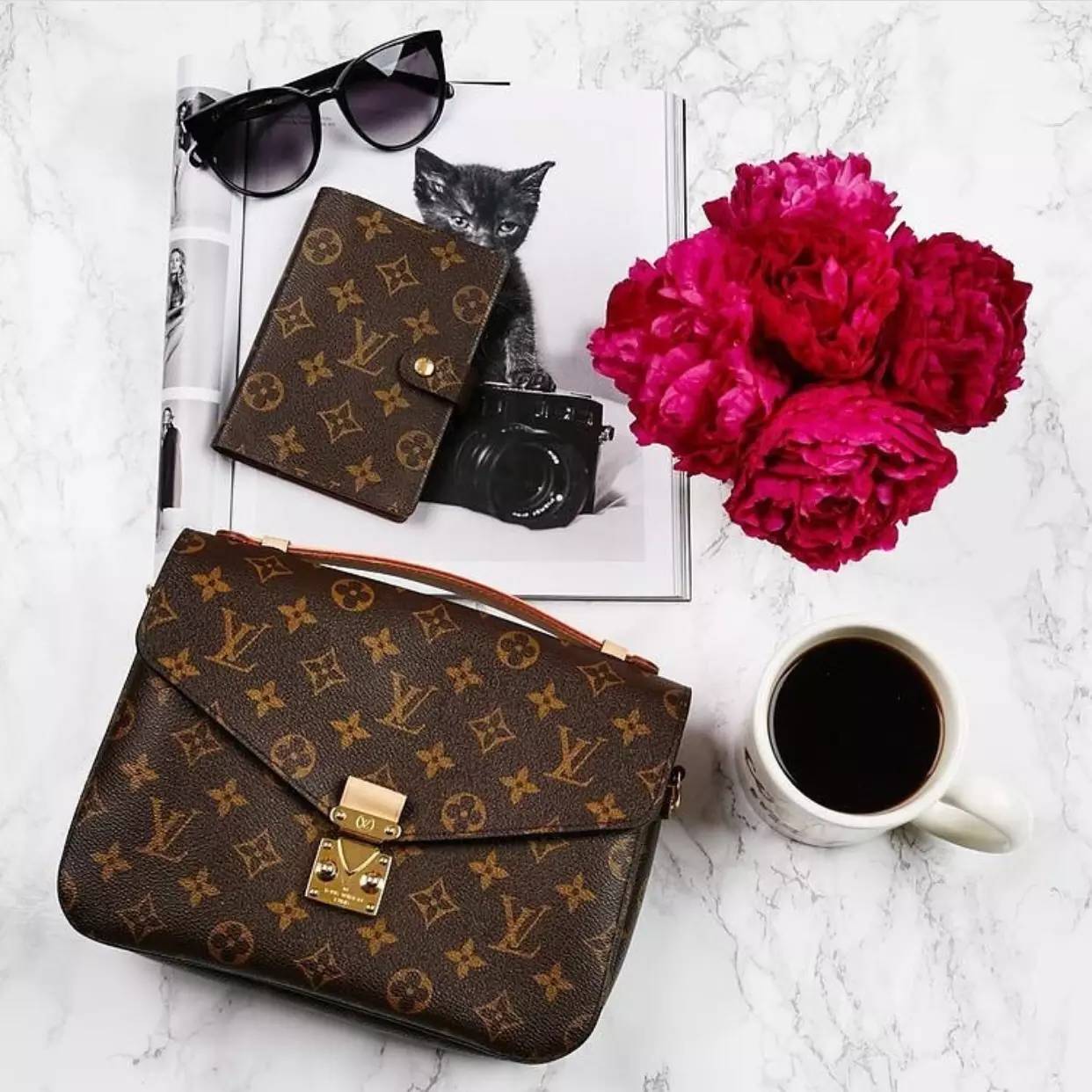 lv三合一和ysl信封包,lvguccichanel包哪个保值