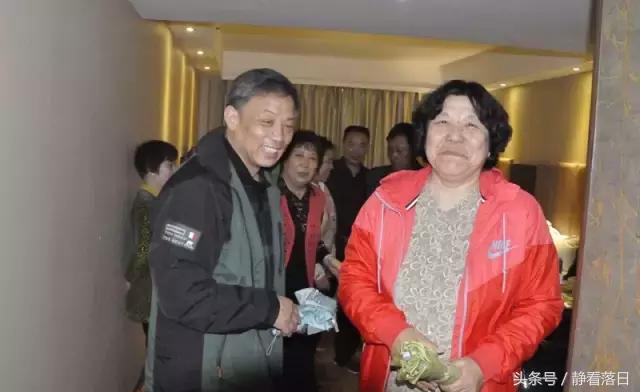 开怀一笑无忌惮，老怪小妖真齐全（红叶网老友聚会图文综合）