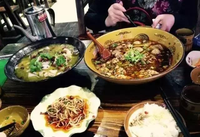 广州地铁沿线购物商场,广州地铁哪里有地下购物广场