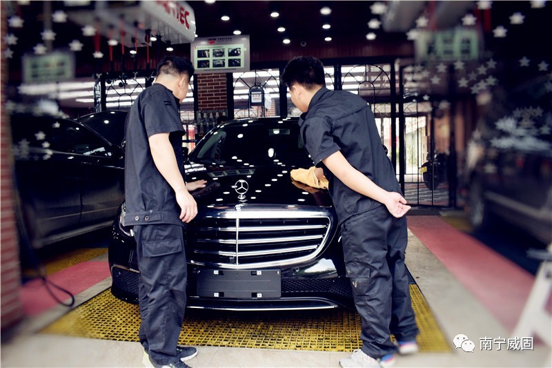 奔驰e300l新车贴膜,奔驰e300l贴太阳膜注意什么