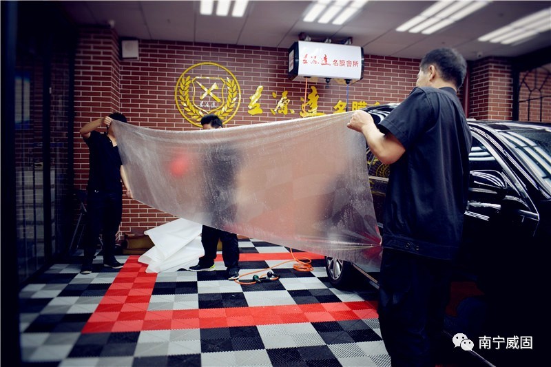 奔驰e300l新车贴膜,奔驰e300l贴太阳膜注意什么