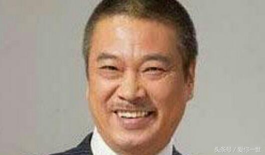 出道至今没当过一次主演垂垂老矣仍为生计四处奔波