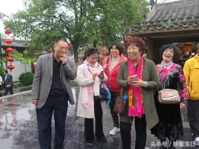 开怀一笑无忌惮，老怪小妖真齐全（红叶网老友聚会图文综合）