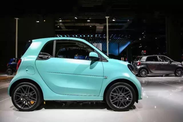 特别的爱给特别的TA，smart玩转定制风潮