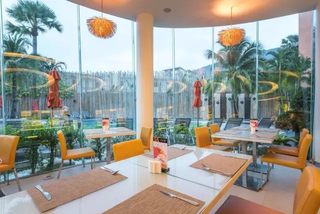 普吉岛合适亲子游的酒店,普吉岛订什么酒店