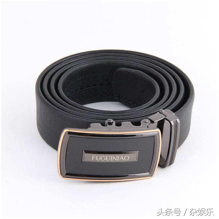 男女间送哪些礼物代表喜欢,女孩给男生送什么礼物能代表爱情