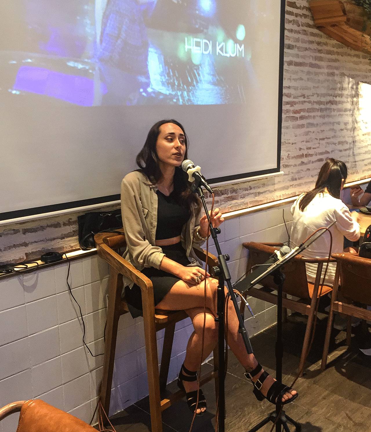 深圳一家有意思的烤鱼店,深圳第一家脆皮烤鱼