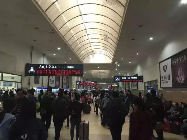 哈尔滨站能够用电子乘车码进站吗,哈尔滨站网上购票怎么进站