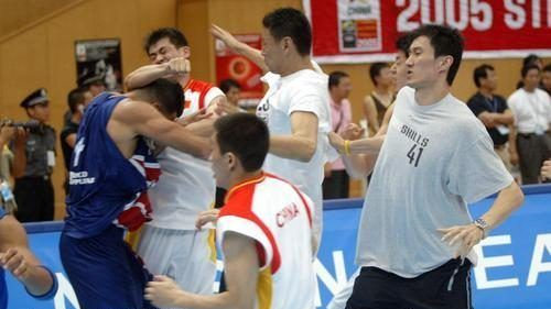 杜锋和李楠篮球水平谁更强,李楠打架完全版解说