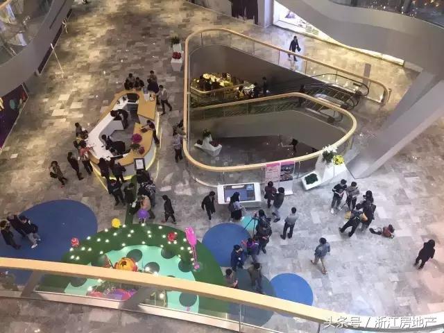 钱江新城的“红酒瓶”开了，能够天天cheers