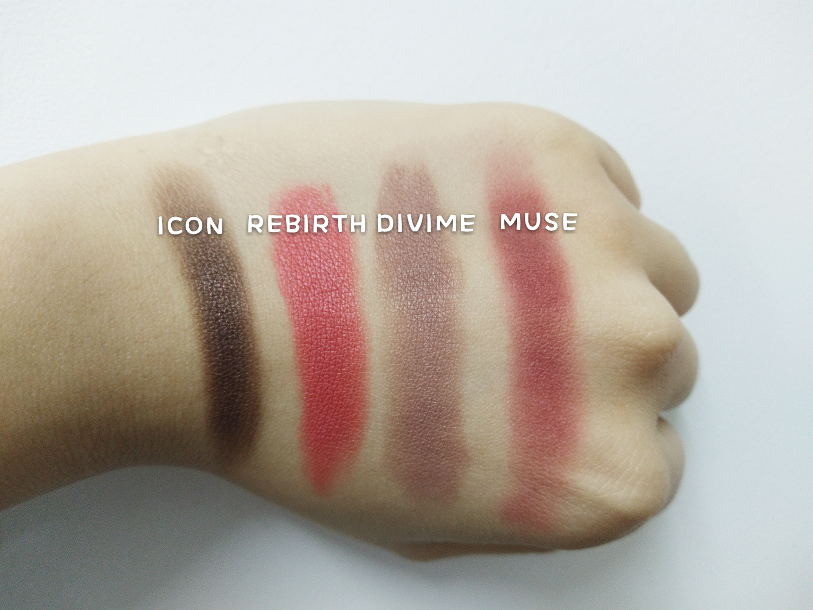 9盘眼影试色大全,美到哭的眼影试色