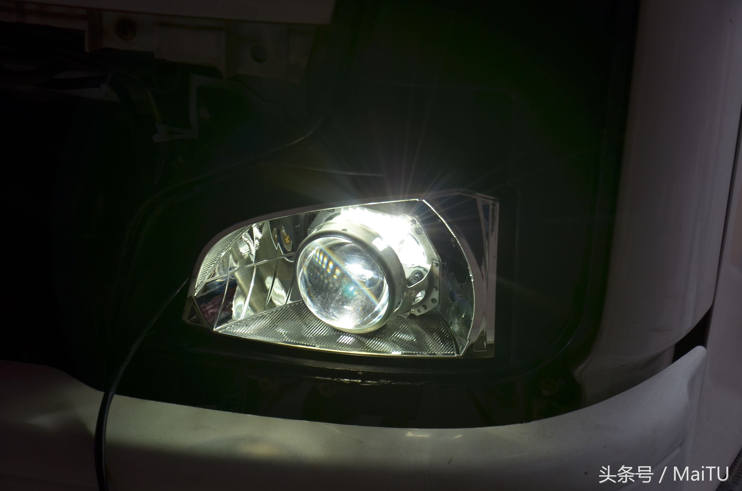 很多老司机都说货车的灯光会害死人，那是他们因为没有按套路来搞