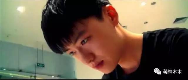 他是80年代家喻户晓的童星,童星出道的他5岁就已经火遍全国