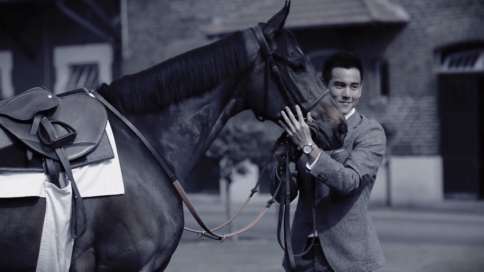 穷玩车富玩表合适什么手表,穷车富表是什么意思