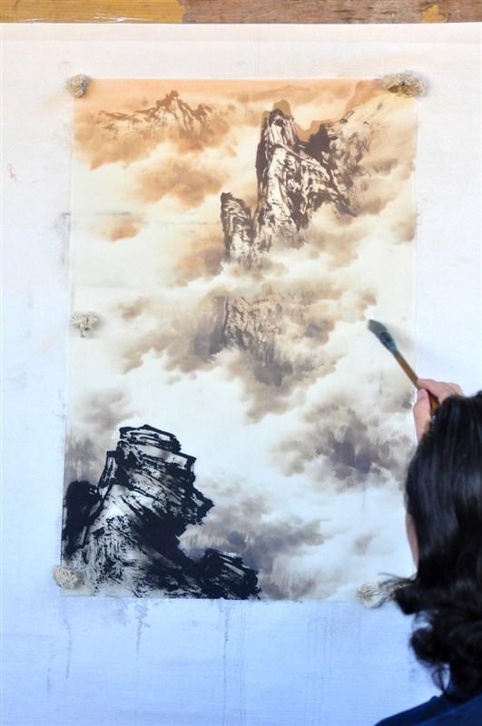 曾刚彩墨山水画丛树的画法教程,曾刚彩墨山水画房子的画法视频