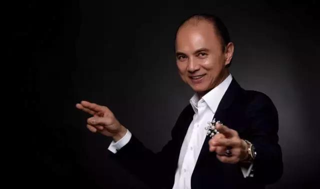 jimmychoo属于什么档次,jimmychoo春夏品牌发布会