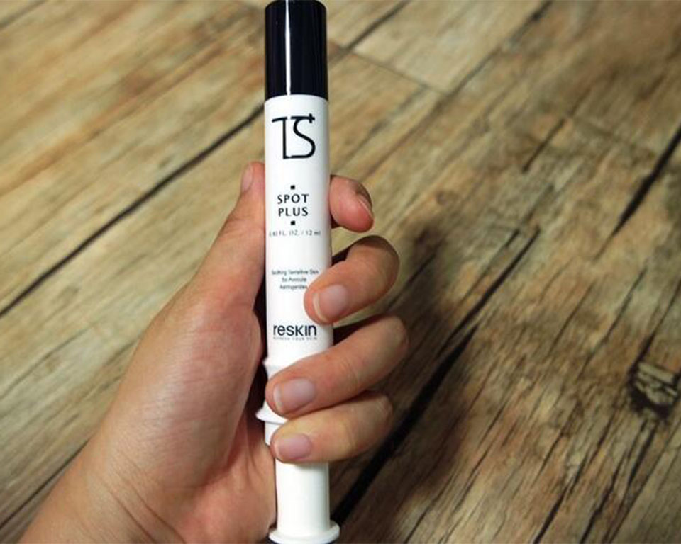 脖子后面长痘痘吃什么药,脖子后面头发长痘痘