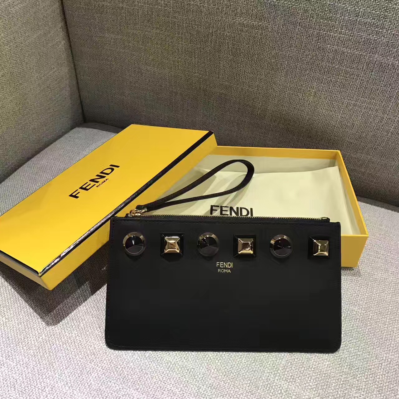 fendi包包大中小,fendi包经典款