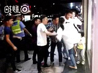 大妈一看就是老手，只是这次栽了！