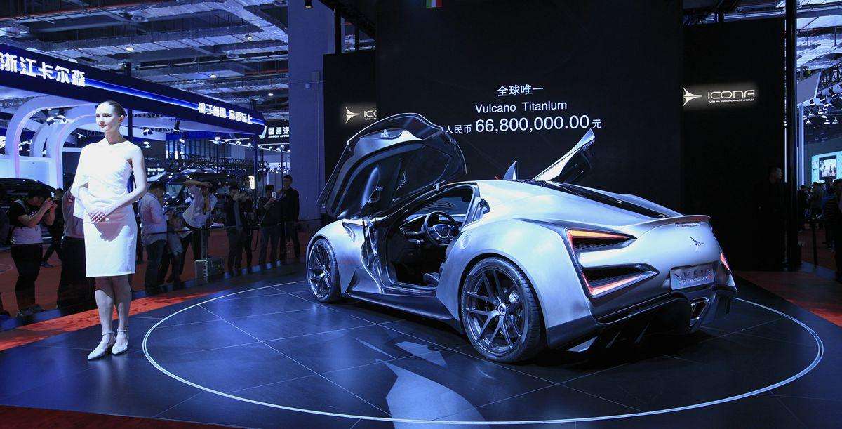 有了这辆超跑，你就能在熊安新区买6栋别墅了，还是带院子的！