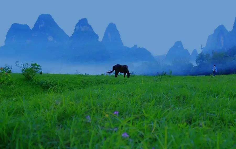 元宝山下，山水云间，悠悠闲云时光，恰好那时我也在