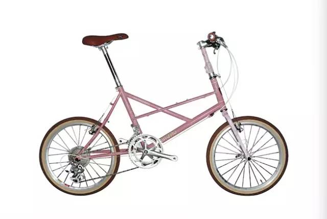 你怎么穿得像格利高里·派克？因为要参加复古骑行派对啊！