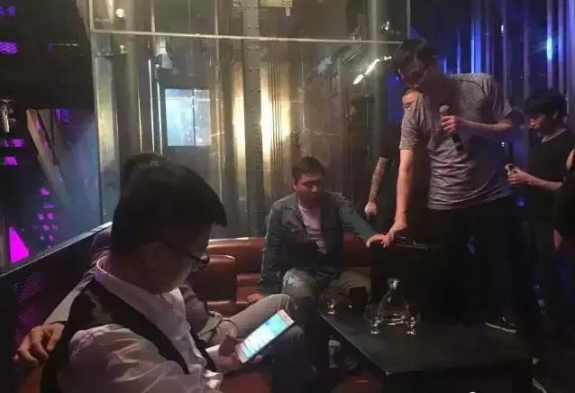 yy利哥连麦,yy利哥和老李连麦唱歌