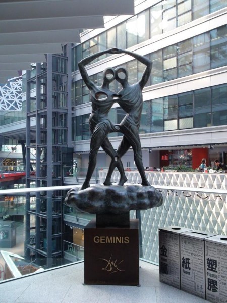 富二代地产大亨超级收藏家黄建华的艺术世界