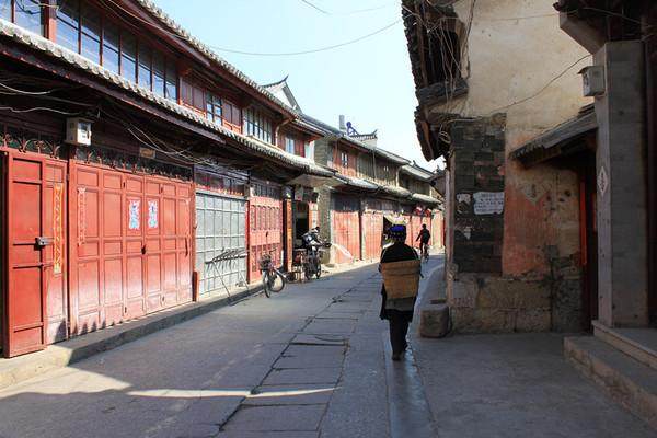 穷游云南1000元以内,穷游云南10天花费多少钱