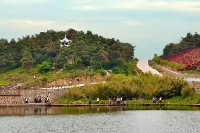 南京免费景点一日游攻略,南京栖霞区免费游玩景点推荐