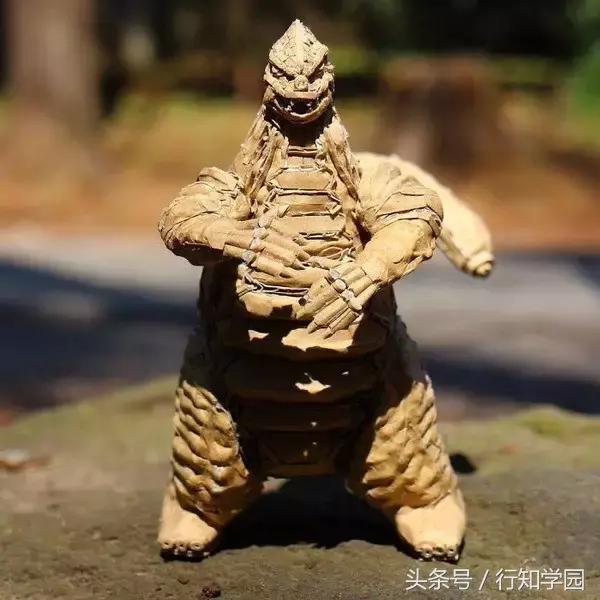 看了这个日本妹子爆改的快递盒，发现这些年的快递都白拆了！