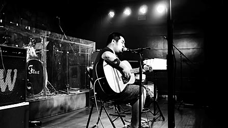 清白平凡成都理想这个民谣的角落夏花盛开