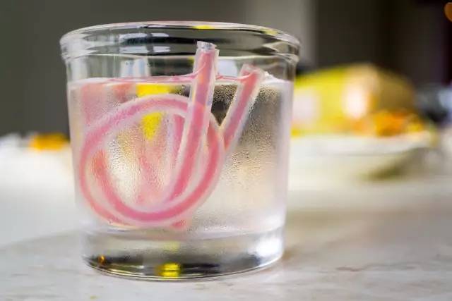 买一套1千元的玩具,500块1套玩具