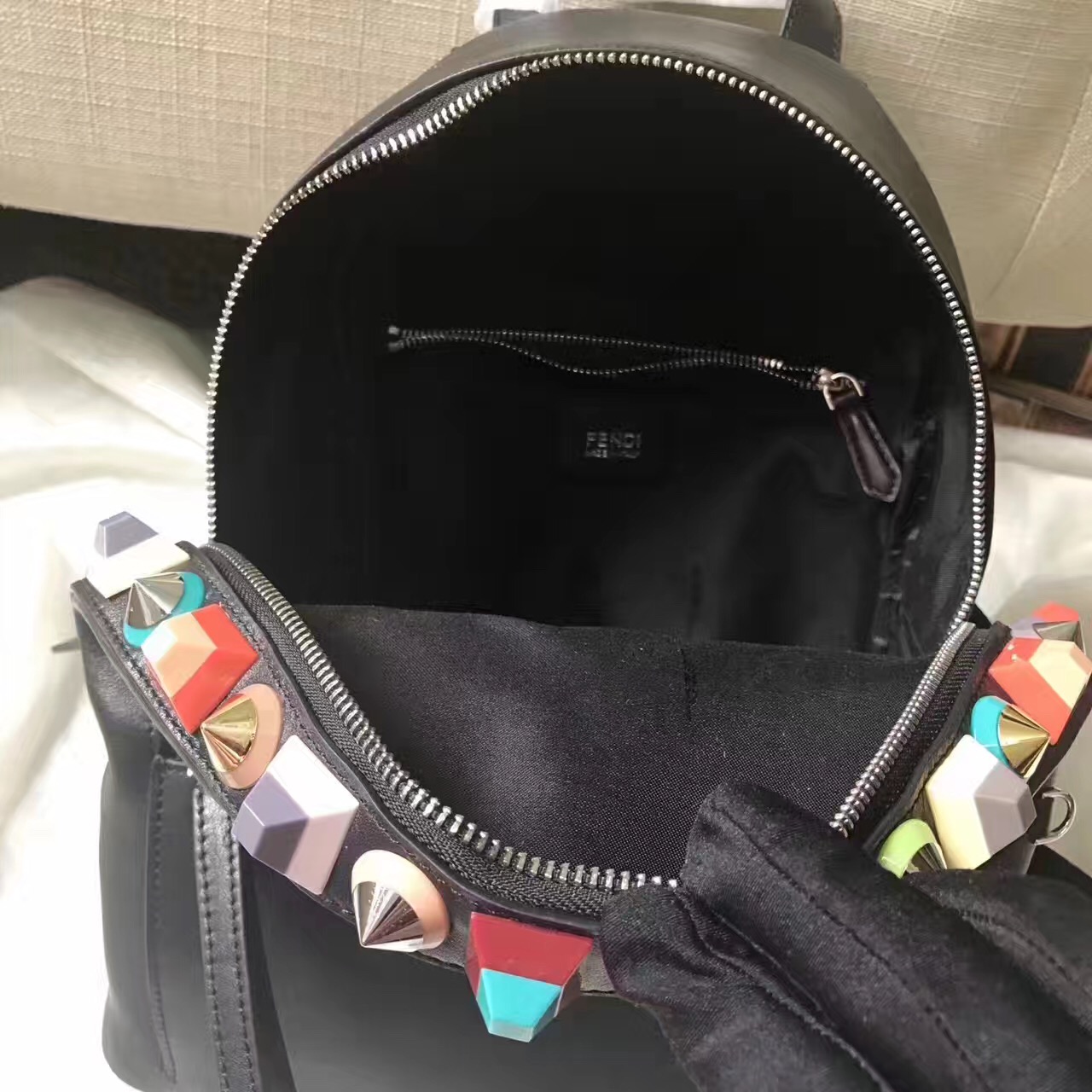 fendi包包大中小,fendi包经典款