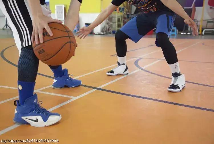 airjordan白红蓝的一款鞋,airjordan16上脚