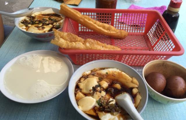 南京最经典的早餐,南京藏在巷子里的早餐