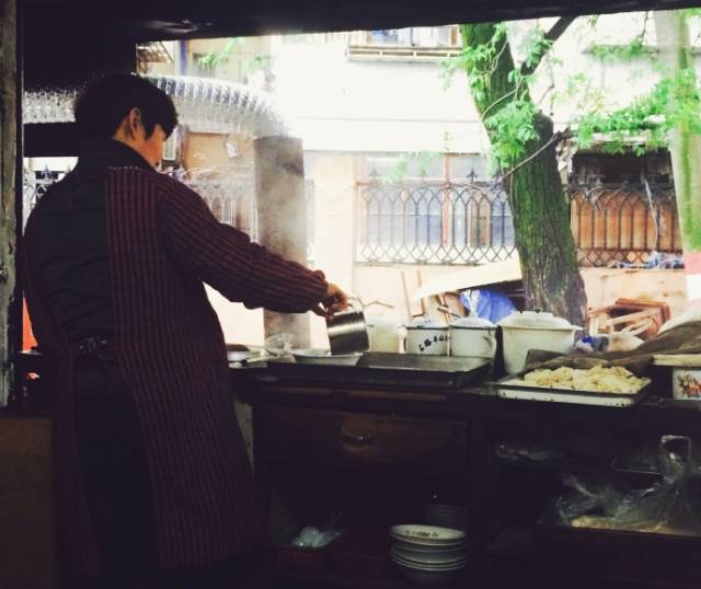南京最经典的早餐,南京藏在巷子里的早餐