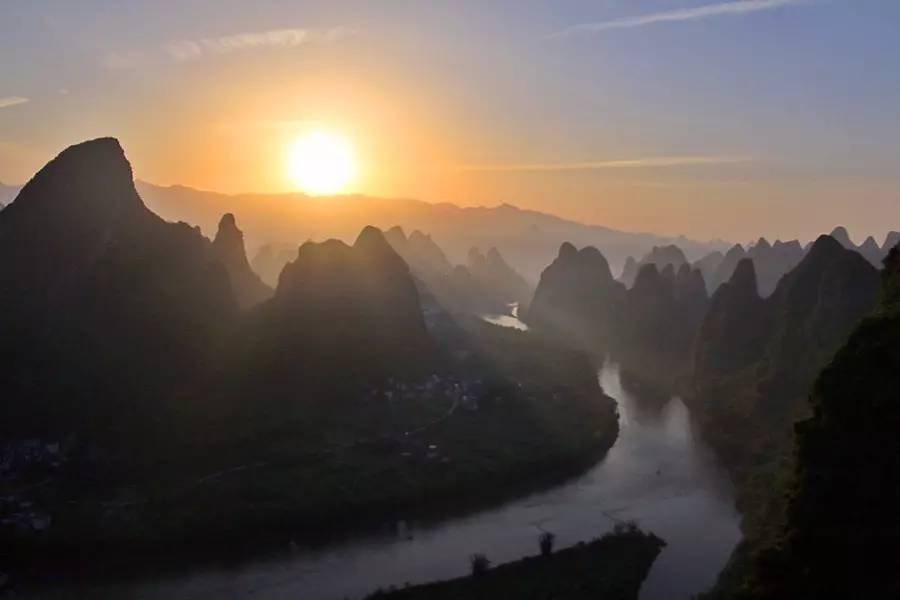 元宝山下，山水云间，悠悠闲云时光，恰好那时我也在